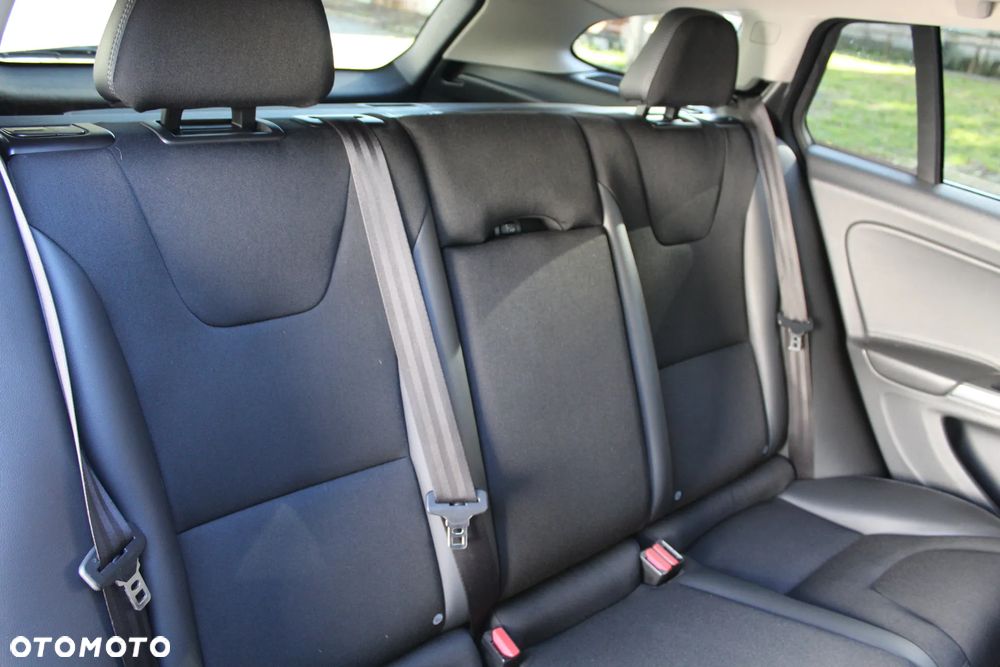 Volvo V60 - 25