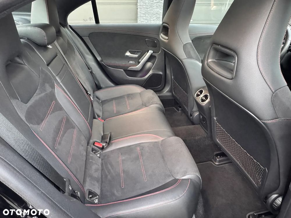 Mercedes-Benz CLA 220 d AMG Line 8G-DCT - 19