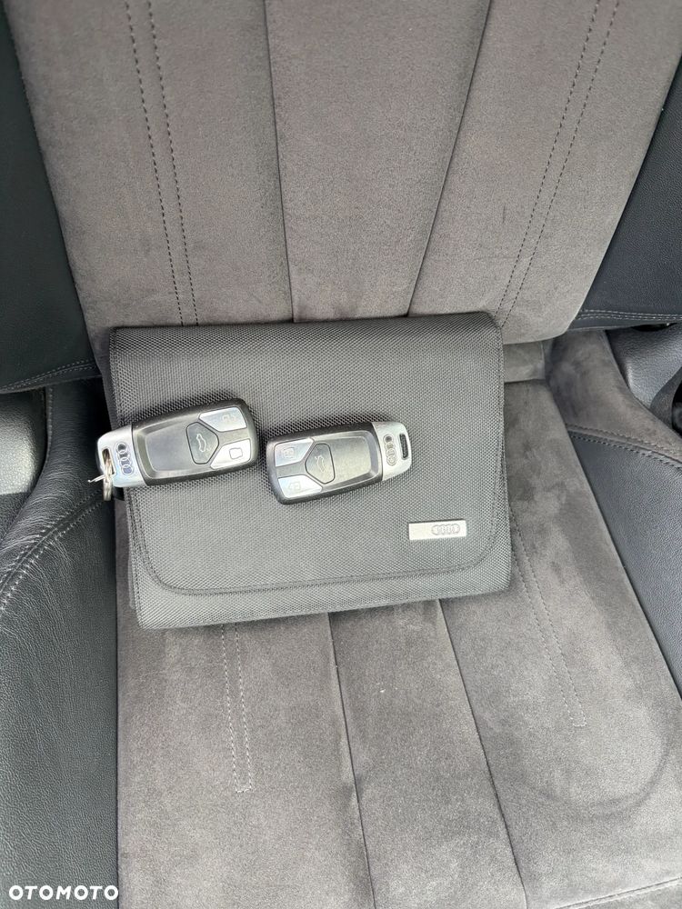 Audi A4 Avant 2.0 TDI - 8