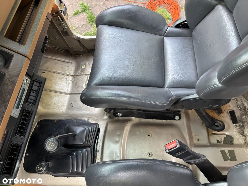 Jeep Wrangler - 16