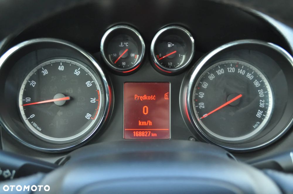 Opel Astra 1.4 Turbo 150 Jahre - 24