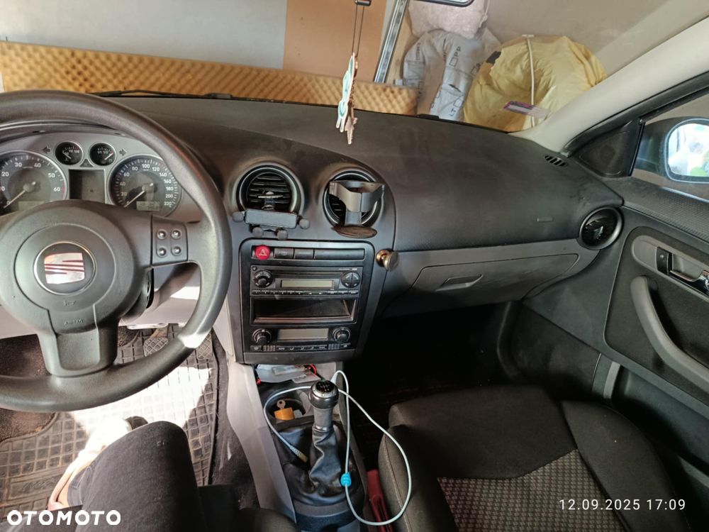 Seat Ibiza 1.4 16V Entry - 12