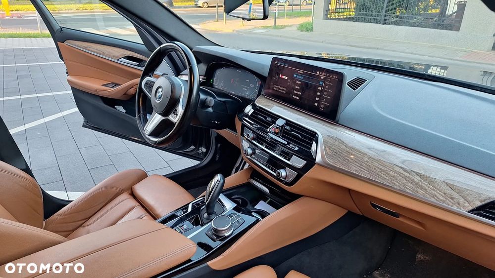 BMW Seria 5 520e M Sport sport - 23