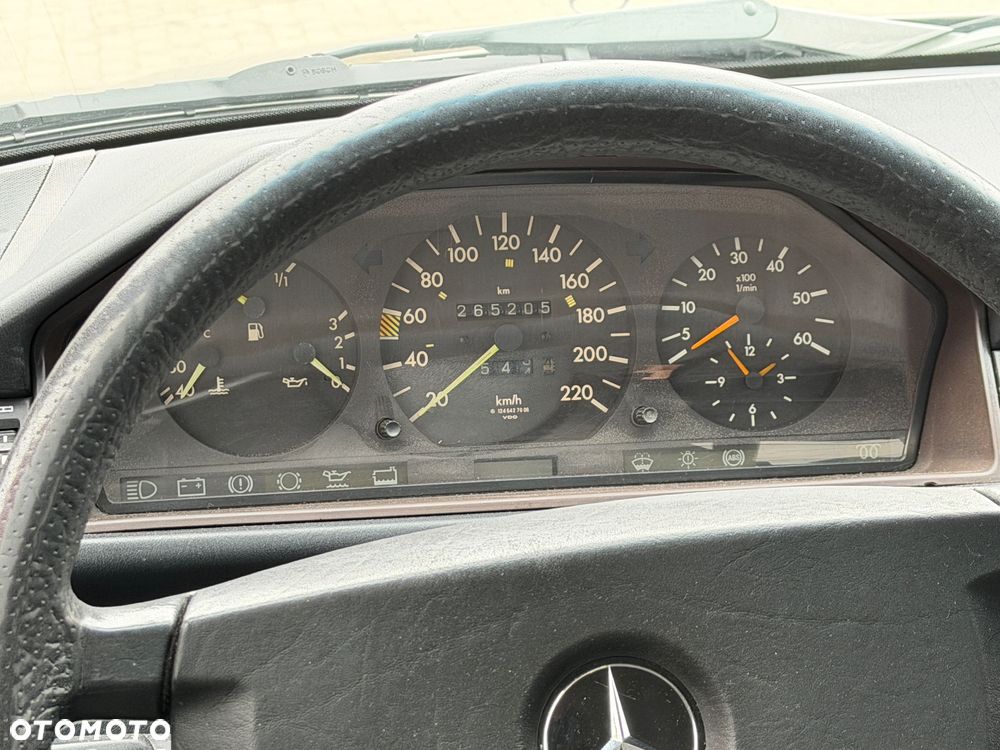 Mercedes-Benz W124 (1984-1993) - 11