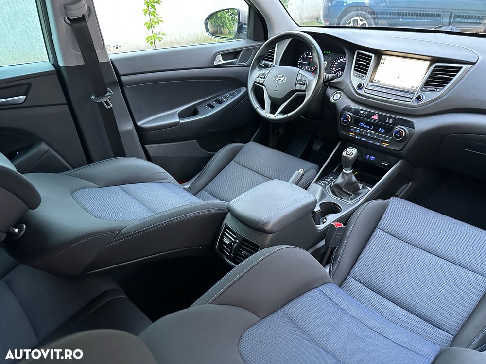Hyundai Tucson blue 1.7 CRDi 2WD Style - 40