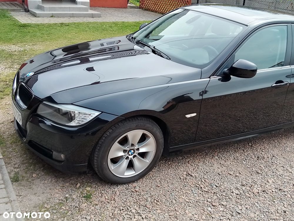 BMW Seria 3 318i - 4