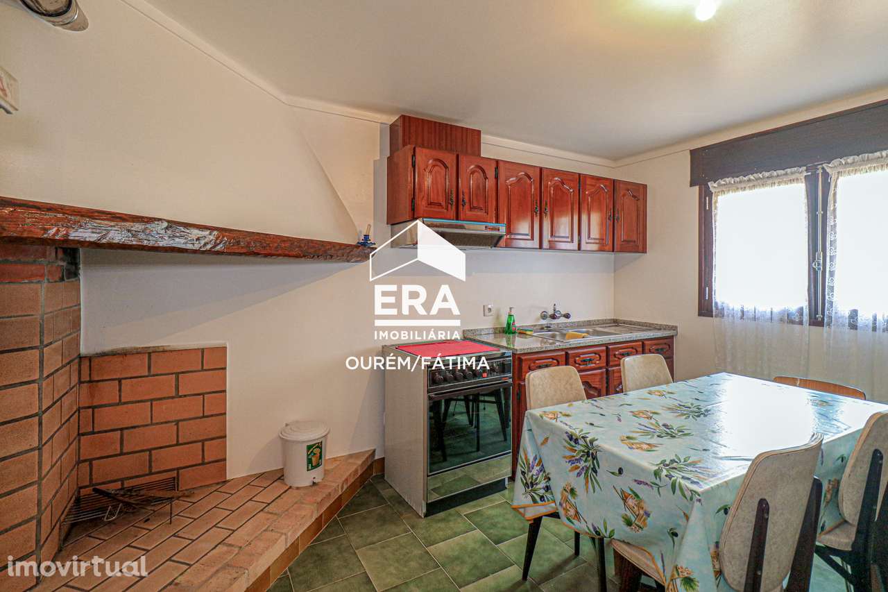 Moradia T7, inserida num terreno de 2.066 m² - Grande imagem: 5/40