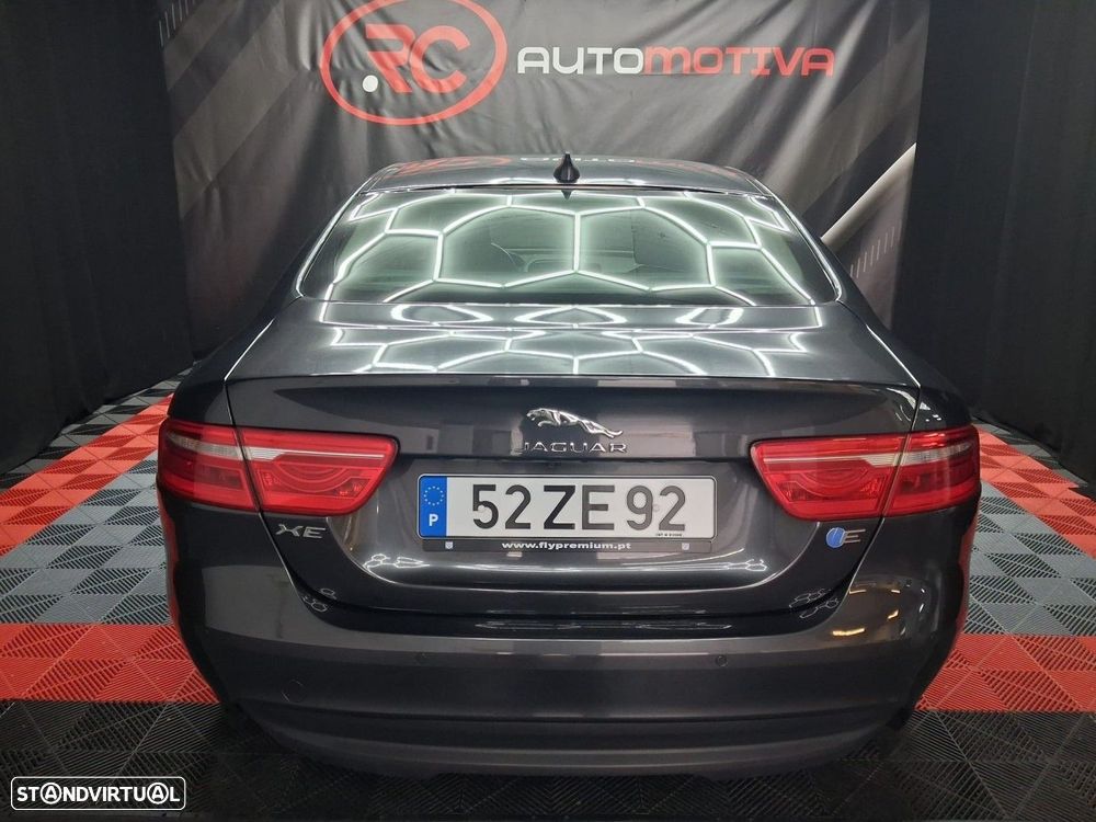 Jaguar XE 2.0 D Prestige Aut. - 5