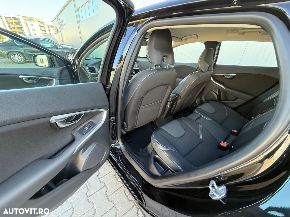 Volvo V40 D2 Summum - 12