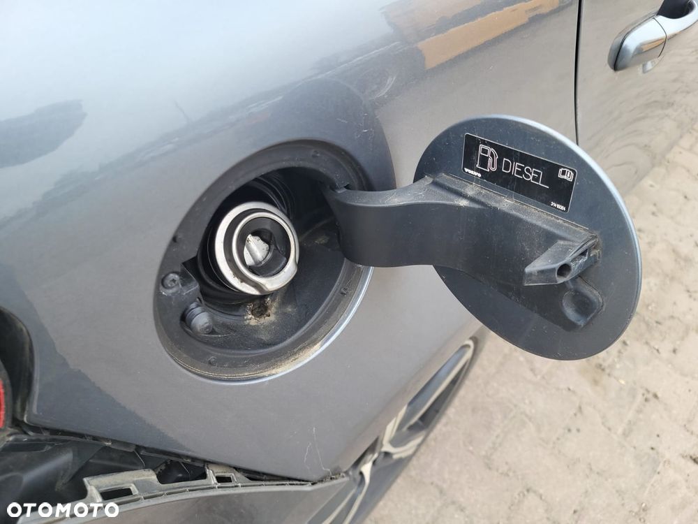 Volvo V40 D3 Geartronic Summum - 8