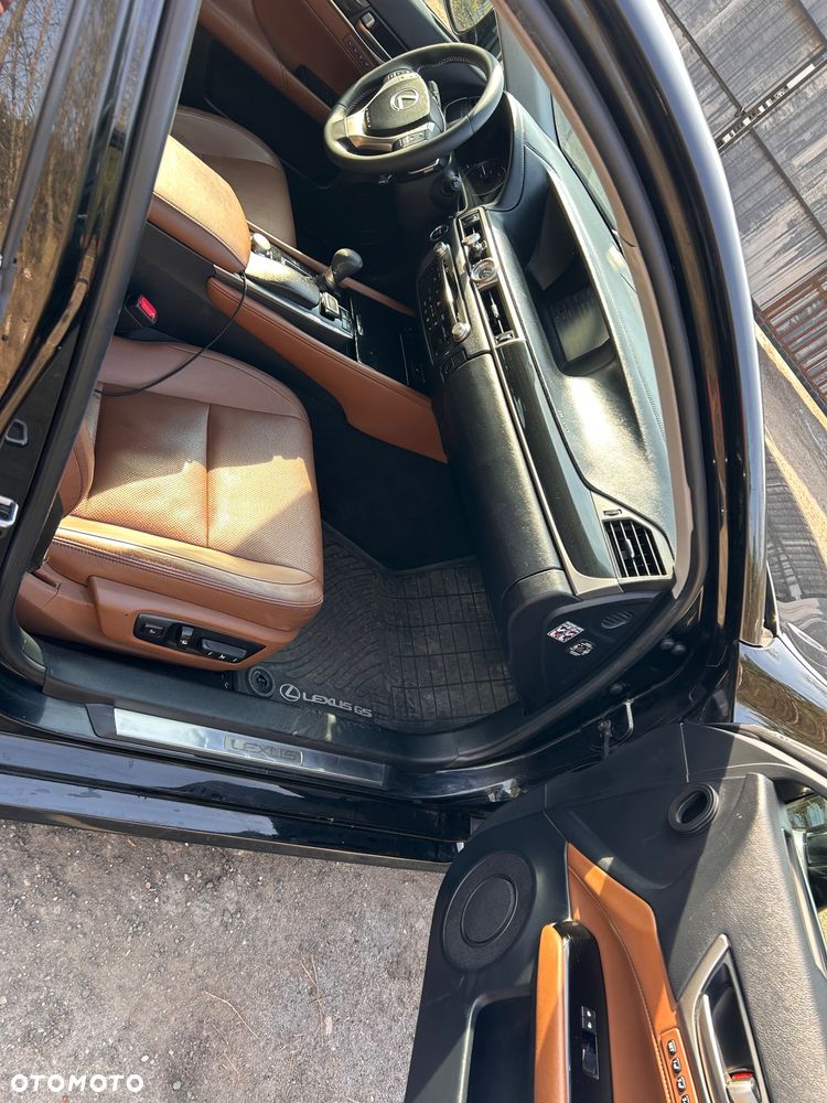 Lexus GS - 16
