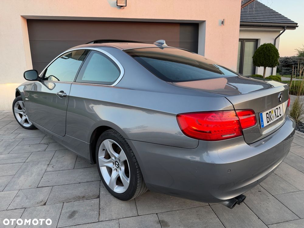 BMW Seria 3 325i xDrive Edition Exclusive - 27