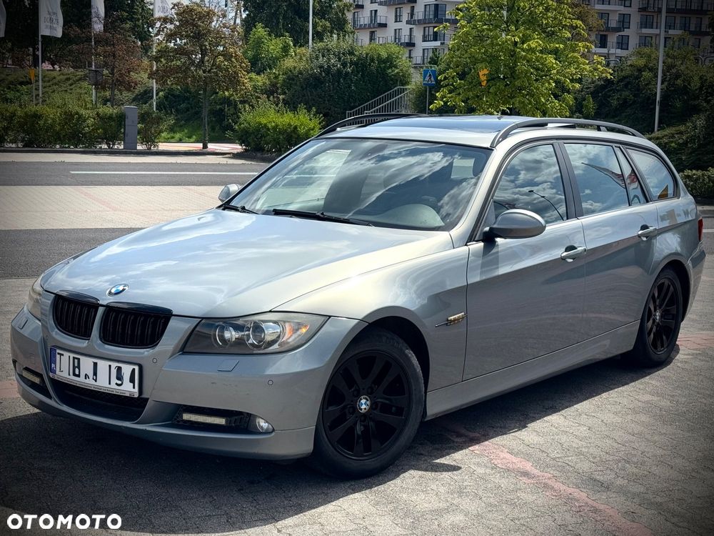 BMW Seria 3 318i - 3