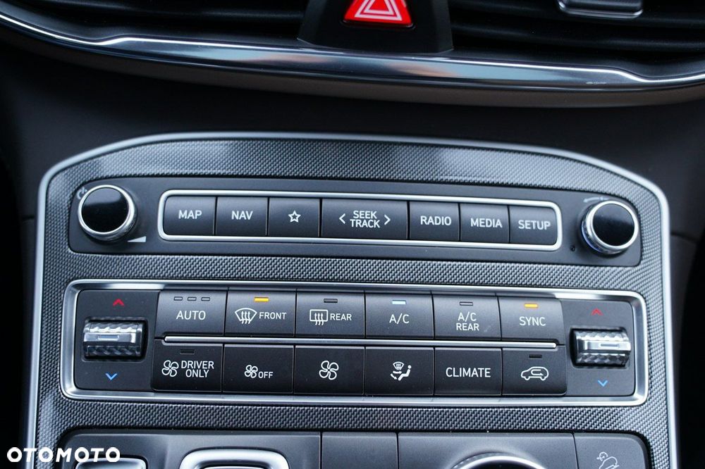 Hyundai Santa Fe - 39