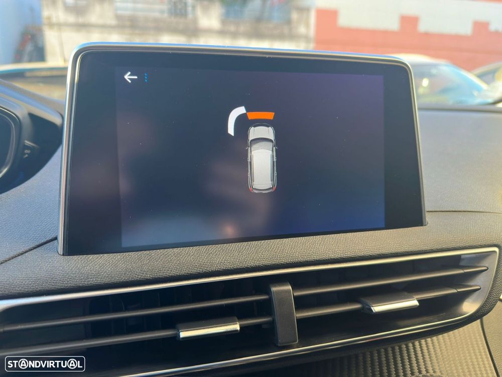 Peugeot 3008 1.5 BlueHDi Allure EAT8 - 19