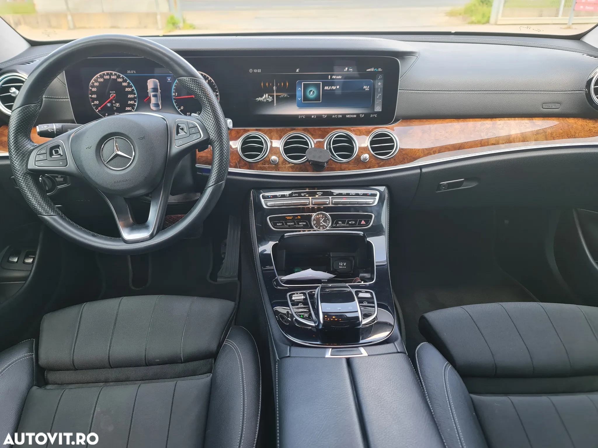 Mercedes-Benz E 220 d T 9G-TRONIC - 13