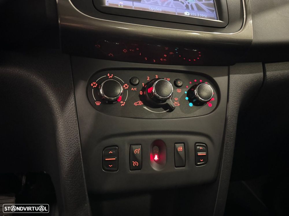 Dacia Sandero 0.9 TCe Stepway - 31