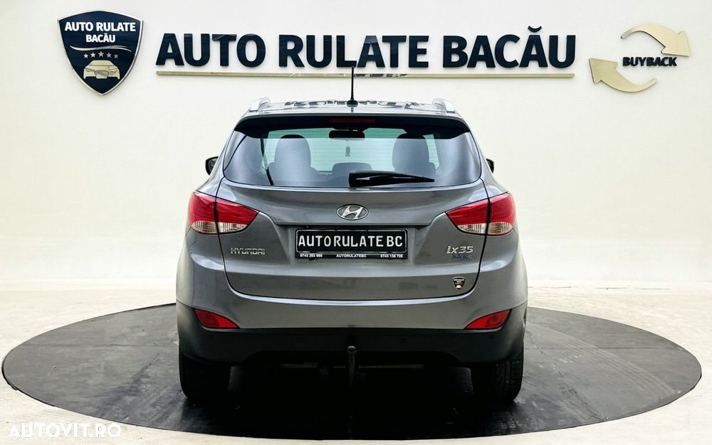 Hyundai ix35 - 11