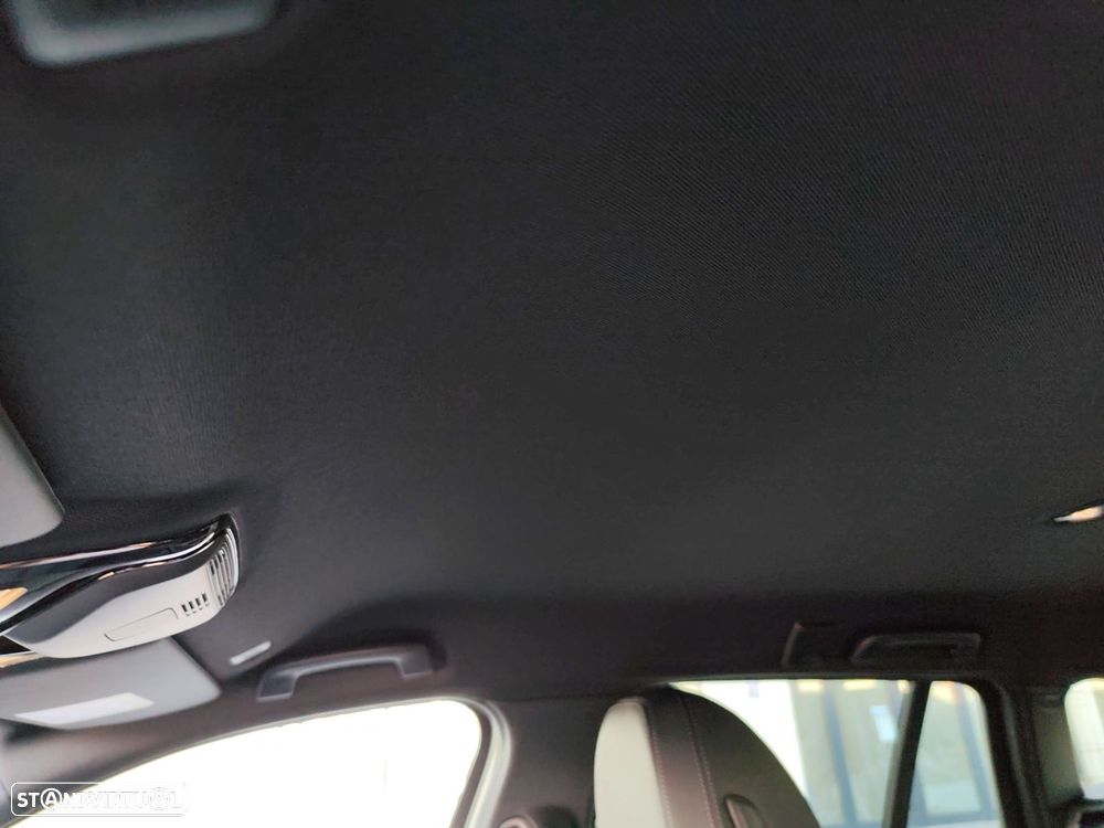 BMW 320 d Pack Desportivo M Auto - 13