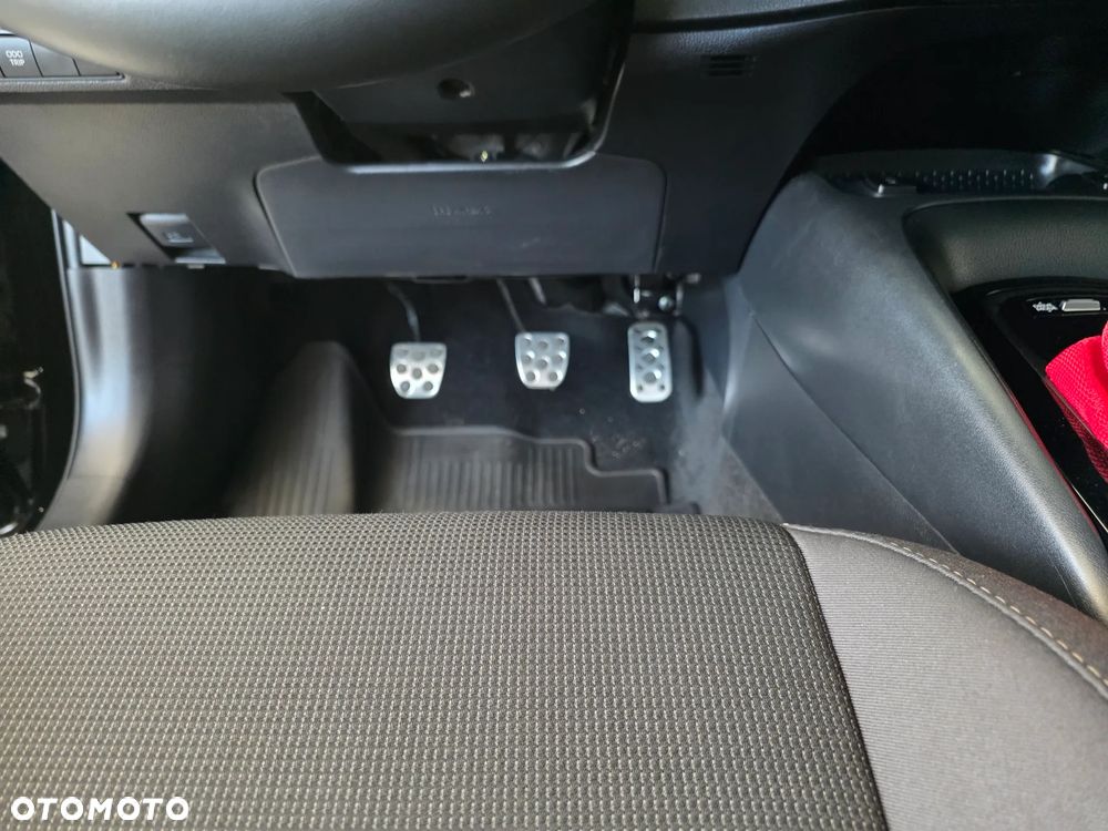 Toyota GR Corolla - 12
