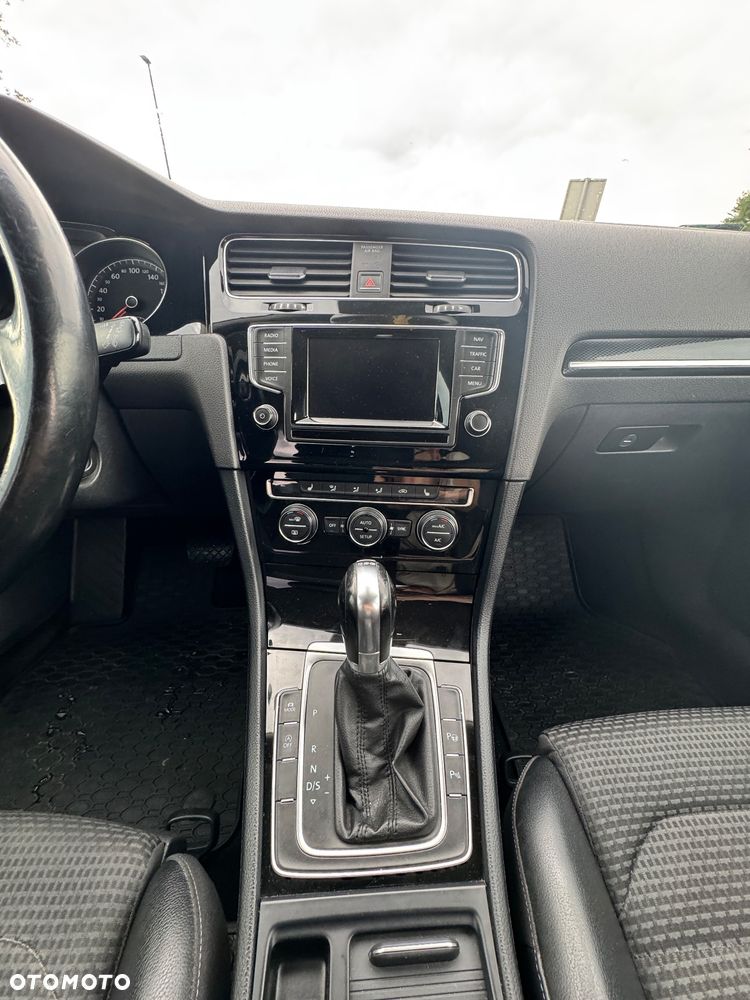 Volkswagen Golf VII 2.0 TDI BMT Highline DSG - 11