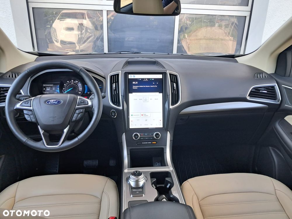 Ford Edge - 16