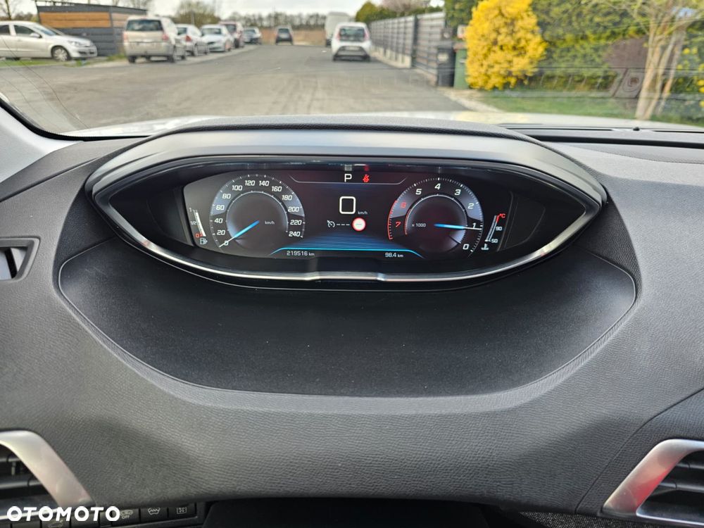 Peugeot 5008 1.6 THP Allure S&S EAT6 - 2