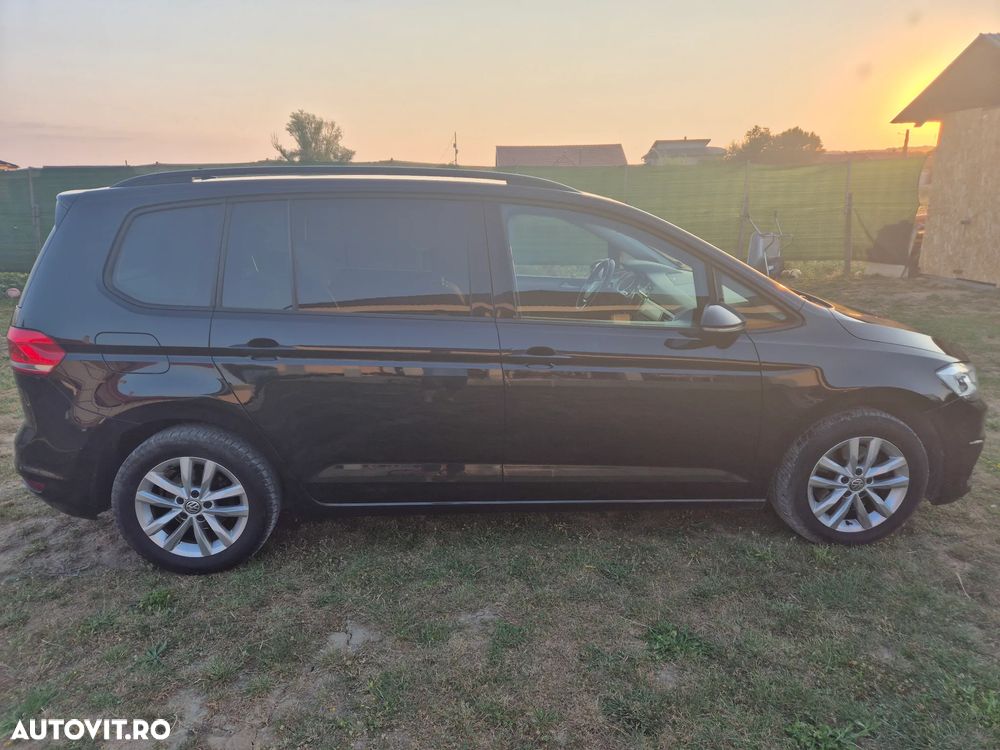 Volkswagen Touran - 3