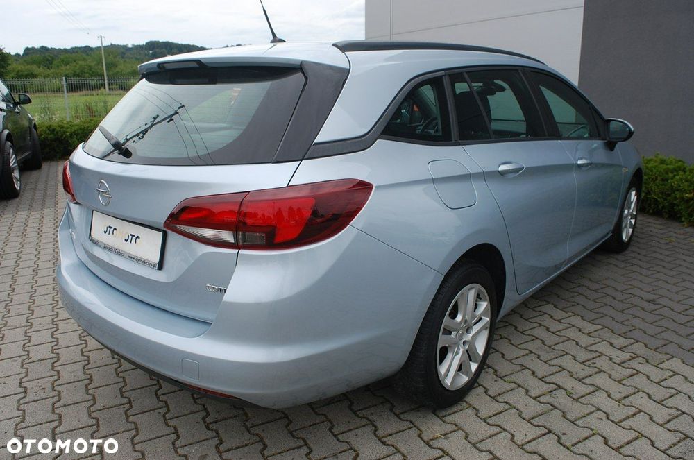 Opel Astra - 4