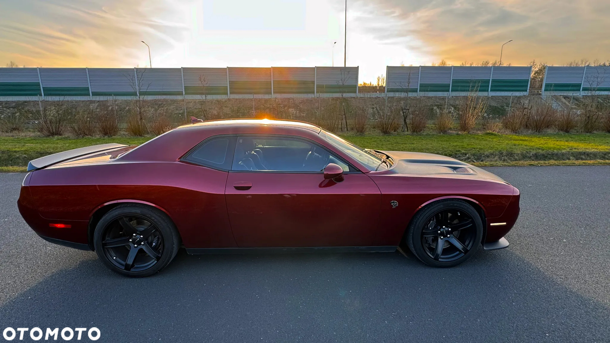 Dodge Challenger 6.2 Hellcat - 14
