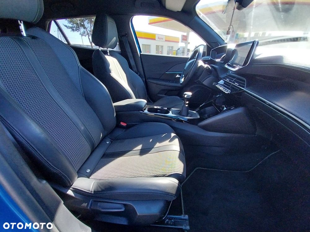 Peugeot 2008 1.2 PureTech GT Pack S&S - 6