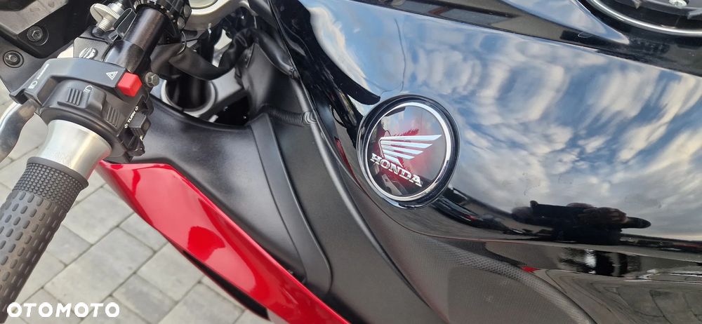 Honda CBR - 7