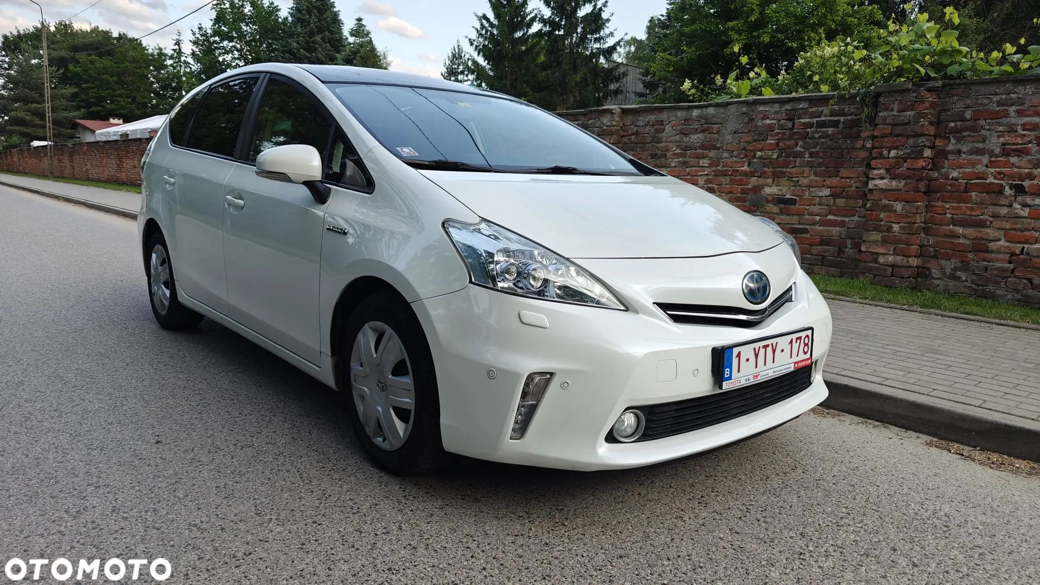 Toyota Prius+ (Hybrid) Executive - 1