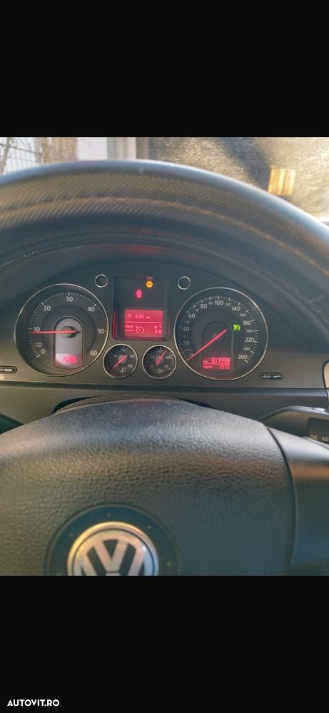 Volkswagen Passat - 8