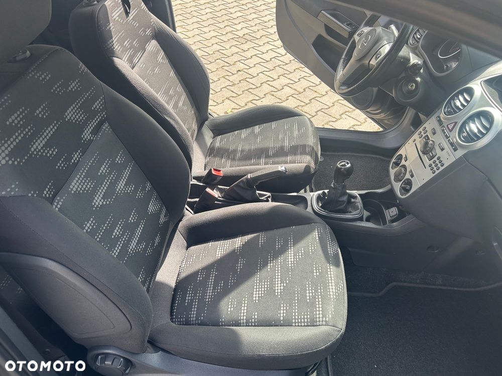 Opel Corsa 1.4 16V Innovation 110 Jahre - 19