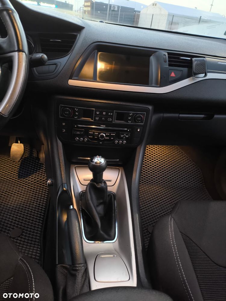 Citroën C5 2.0i 16V Dynamique Equilibre Navi - 11