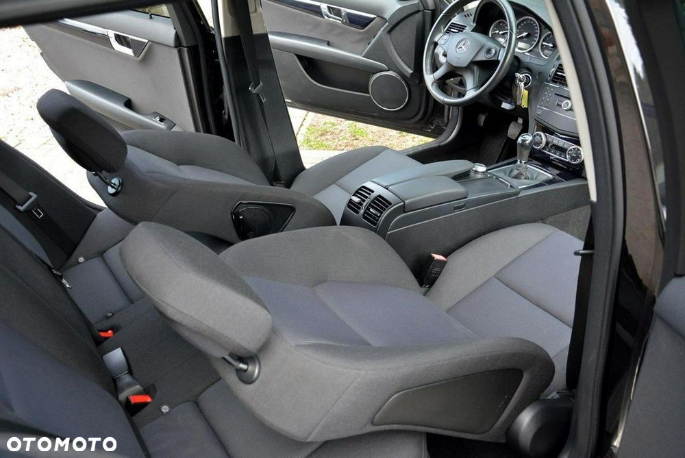 Mercedes-Benz Klasa C 180 Kompressor Elegance - 22