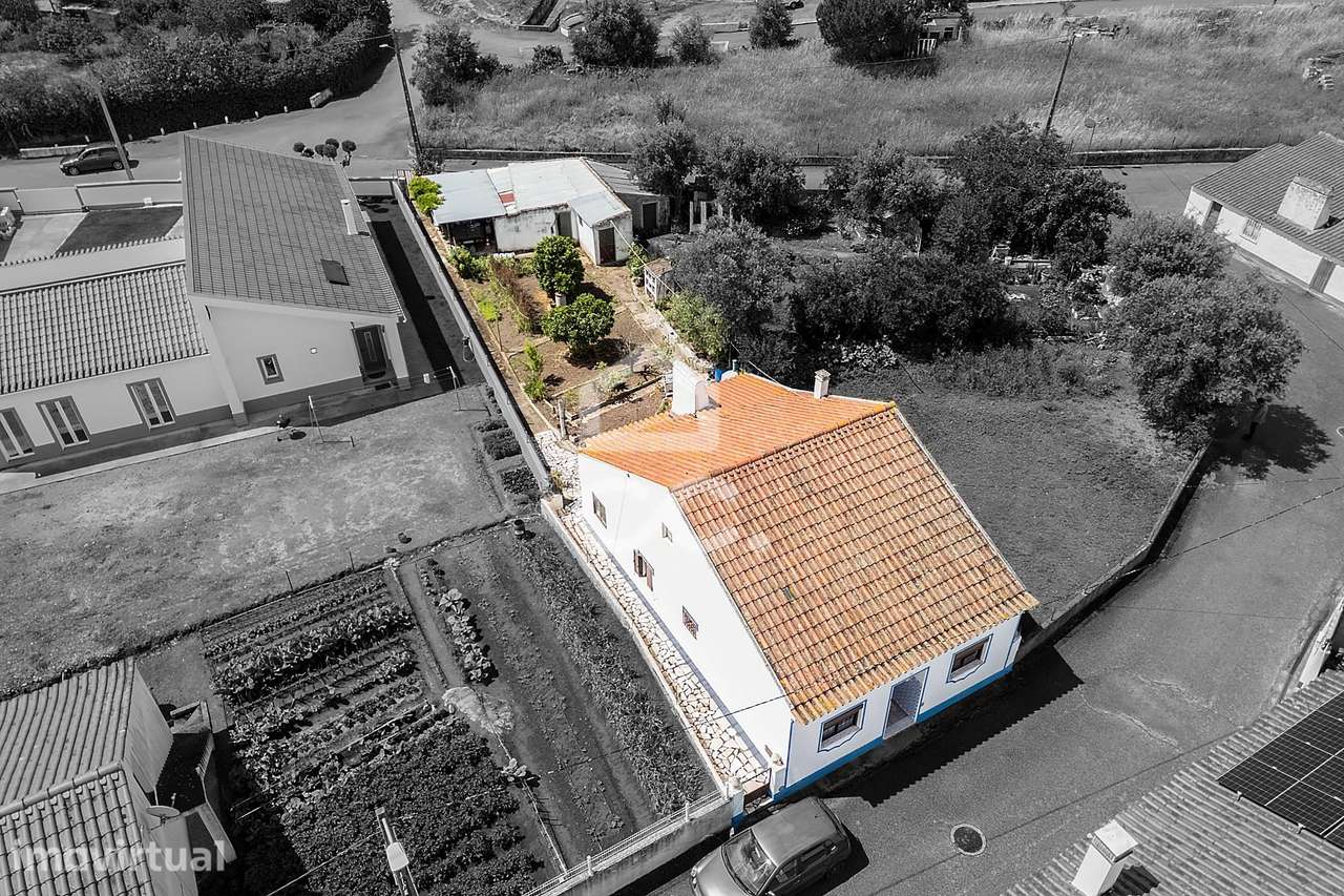 Moradia térrea T2 com quintal | Oportunidade de investimento no Sabugu - Grande imagem: 2/50