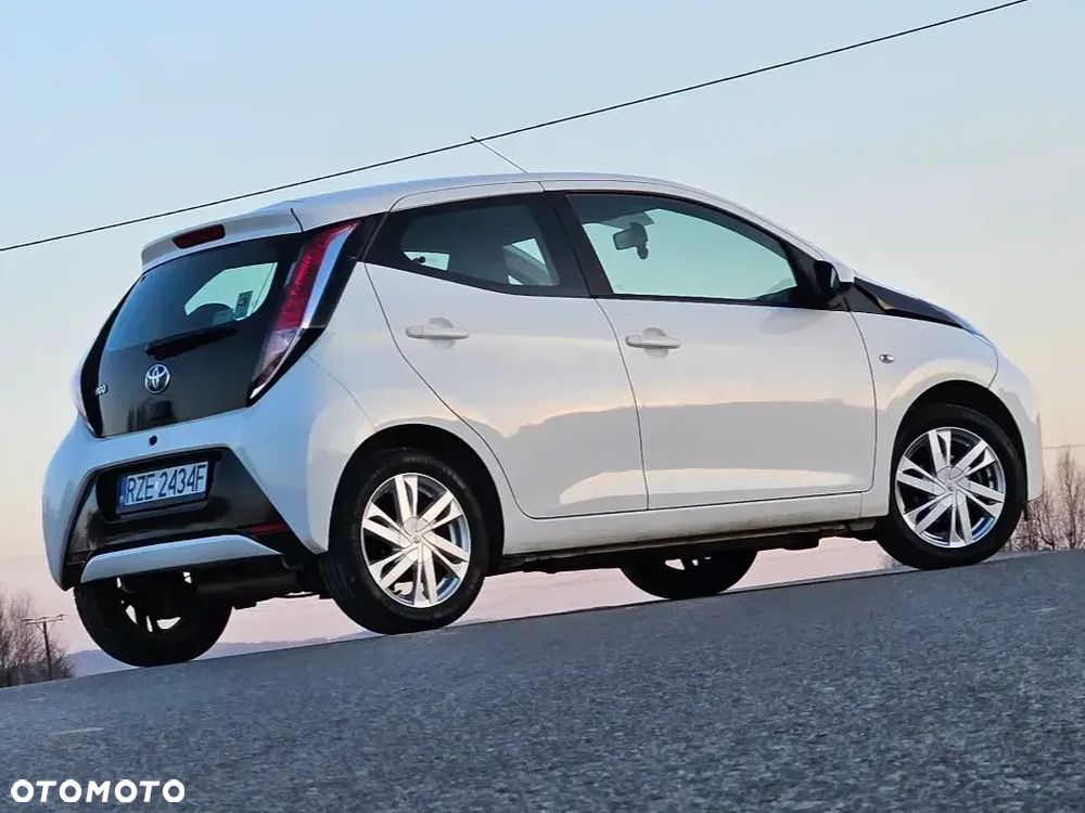 Toyota Aygo City - 3