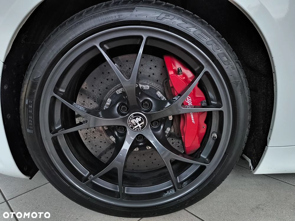 Alfa Romeo Giulia 2.9 Bi Turbo V6 Quadrifoglio - 35