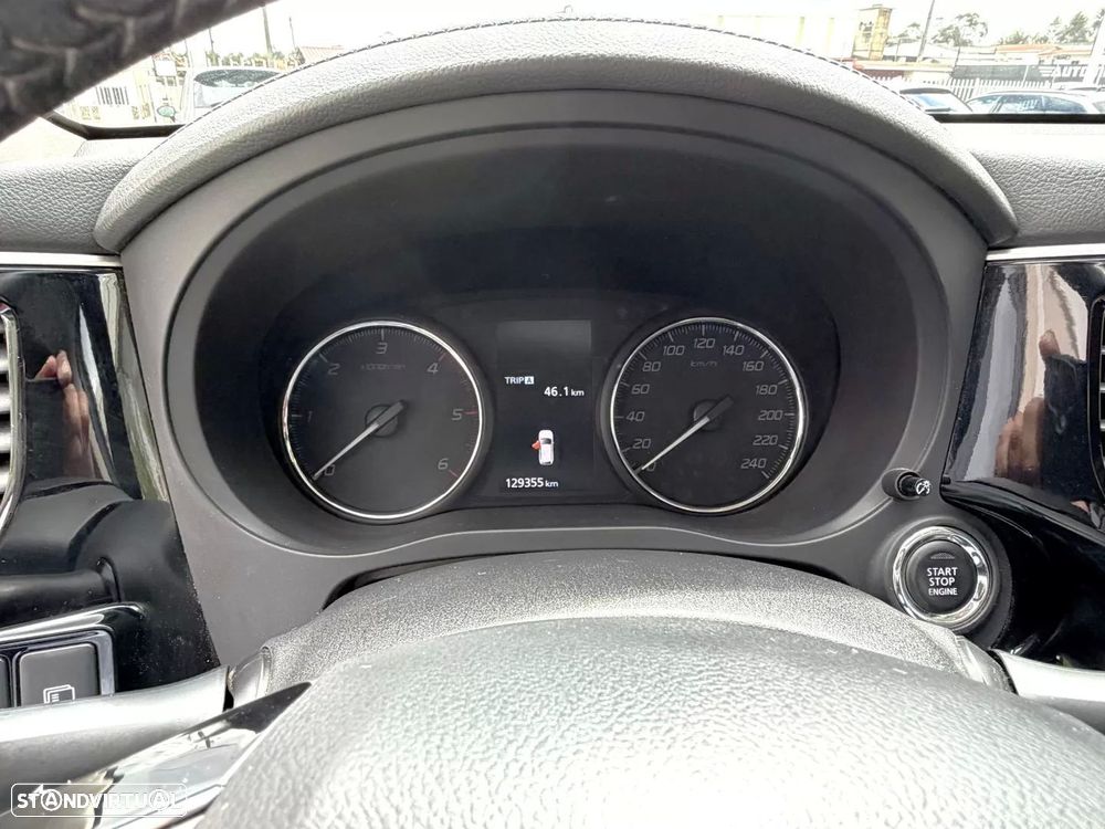Mitsubishi Outlander 2.2 DI-D Instyle Navi - 12