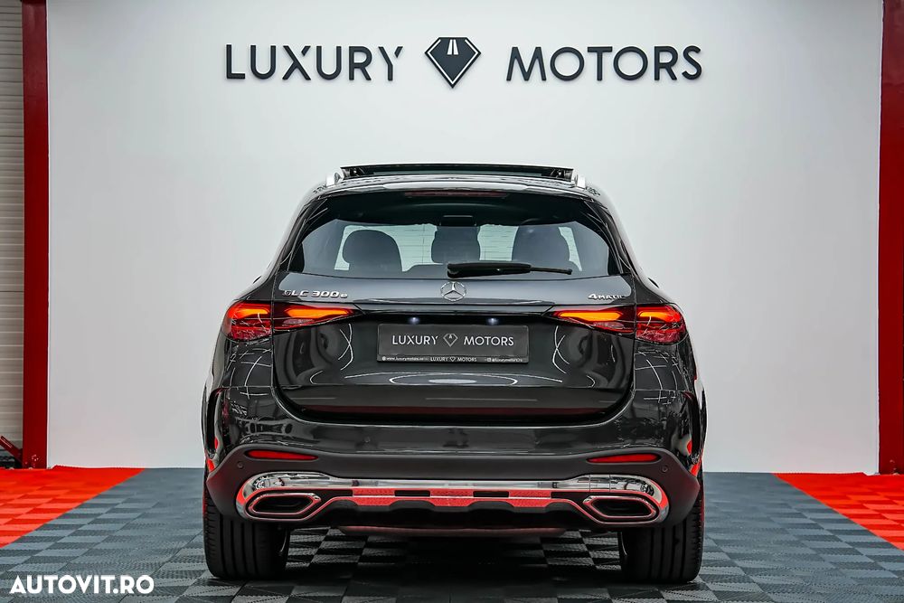 Mercedes-Benz GLC 300 e 4Matic 9G-TRONIC - 11