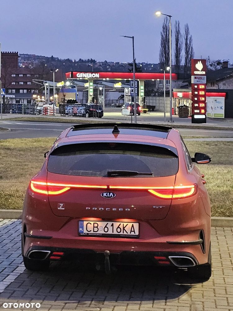 Kia ProCeed 1.6 T-GDI GT DCT - 11