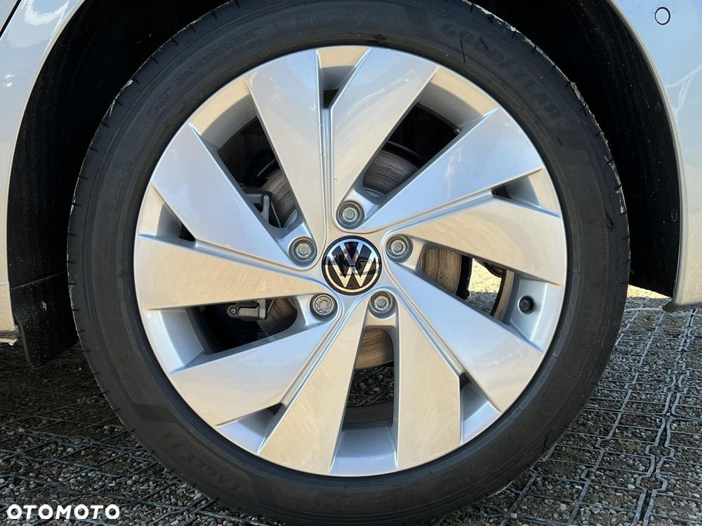Volkswagen Golf - 9
