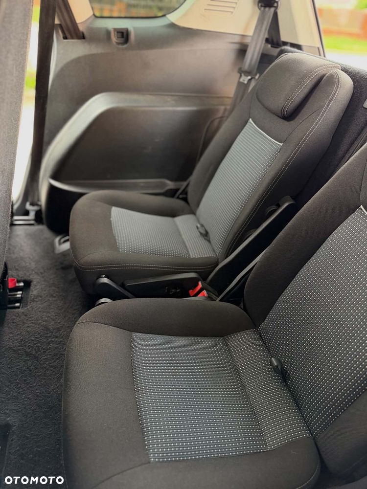 Ford S-Max - 14
