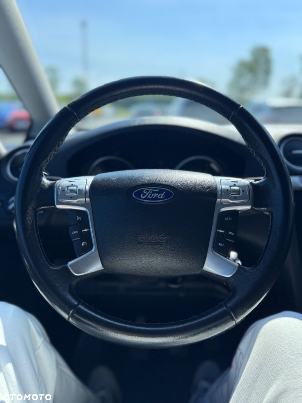 Ford Galaxy - 24