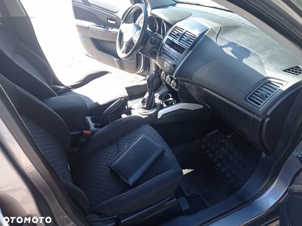 Mitsubishi ASX 1.6 Inform - 16