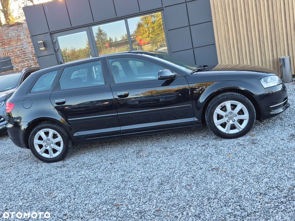 Audi A3 Sportback 1.6 TDI Ambiente - 15