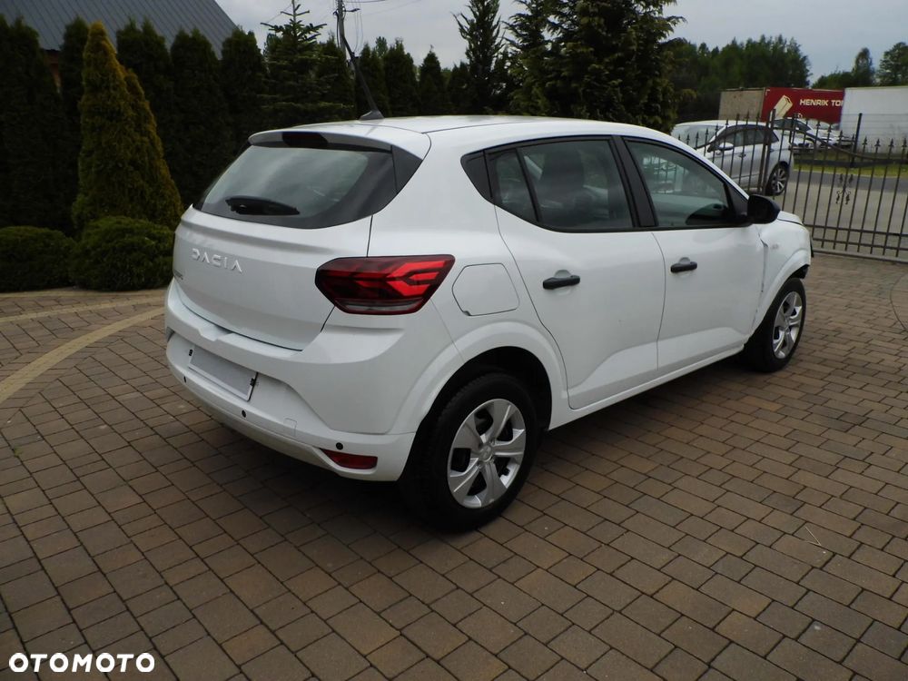 Dacia Sandero - 6