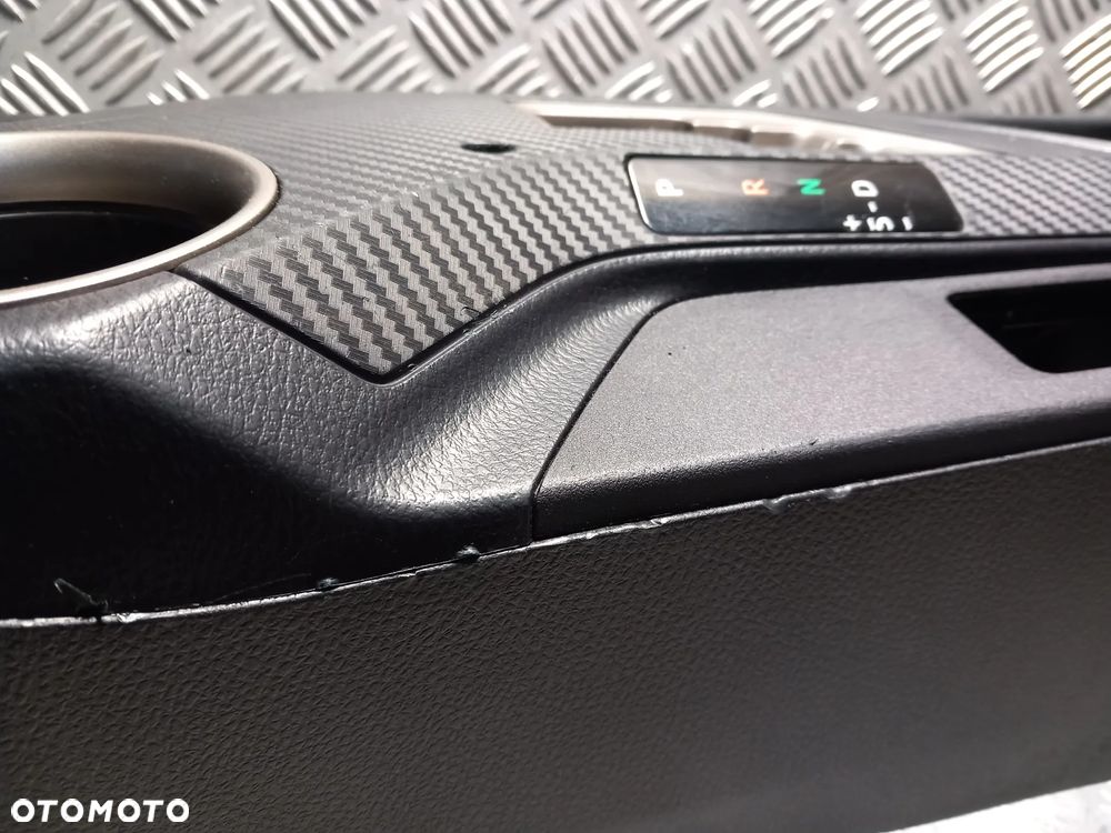 TOYOTA RAV4 IV TUNEL ŚRODKOWY PODŁOKIETNIK KOMPLET - 17